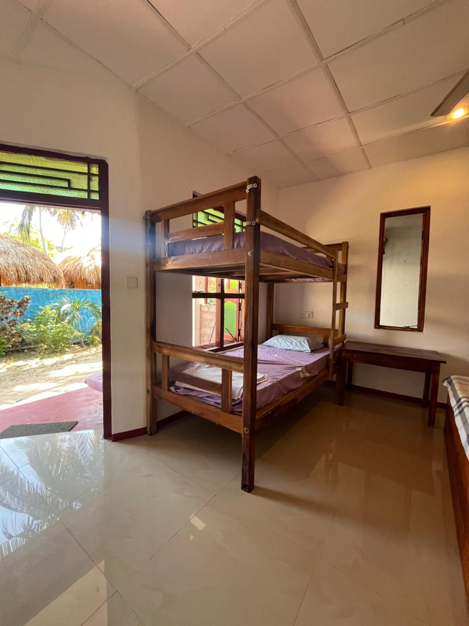 Hotel Crystal Bay Arugam Bay Esterno foto
